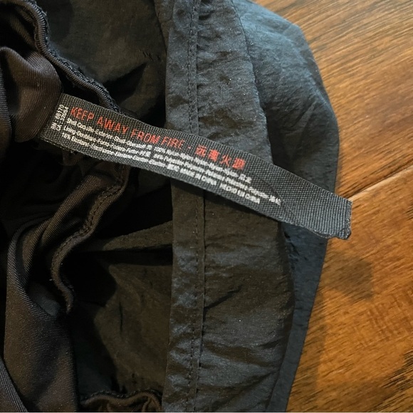 Free People FP Movement Black Women's Athletic Shorts Size Large - Picture 10 of 10